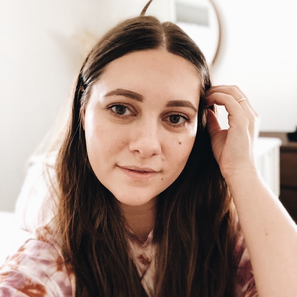 Meet your Posher, Adelina